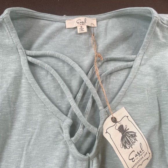 SMALL EASEL SHARK-BITE DRESS NWT - Picture 2 of 2